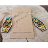 Boucles d'oreilles Lys Doré en bois peint à la main — Anthénaïs